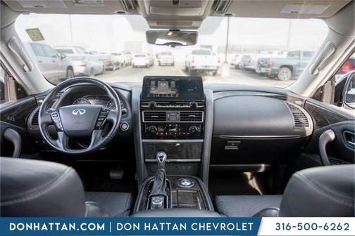 2022 INFINITI QX80 Luxe