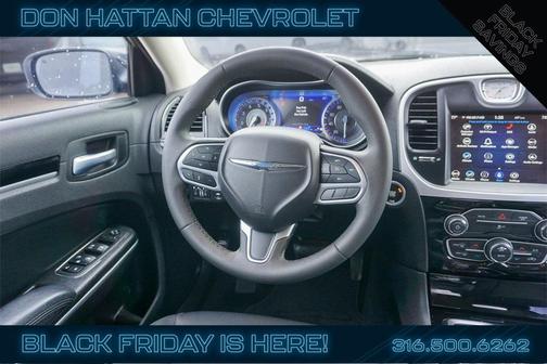 2023 Chrysler 300 Touring