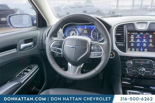 2023 Chrysler 300 Touring