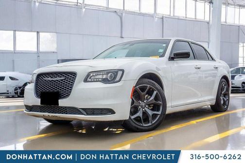 2023 Chrysler 300 Touring