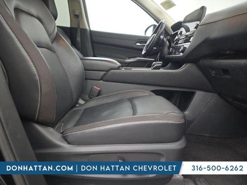 2022 Nissan Pathfinder SL 4WD