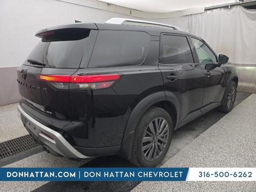 2022 Nissan Pathfinder SL 4WD