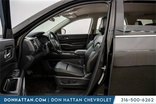 2023 Nissan Pathfinder SL 4WD