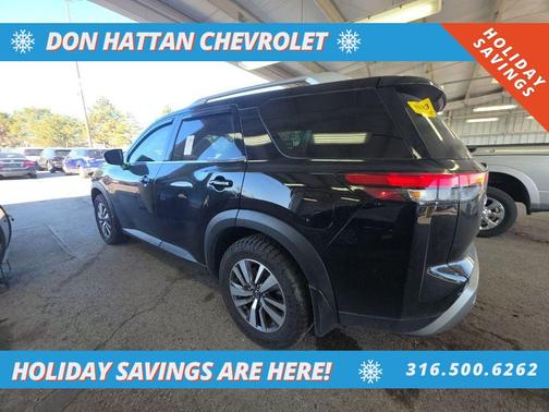 2023 Nissan Pathfinder SL 4WD