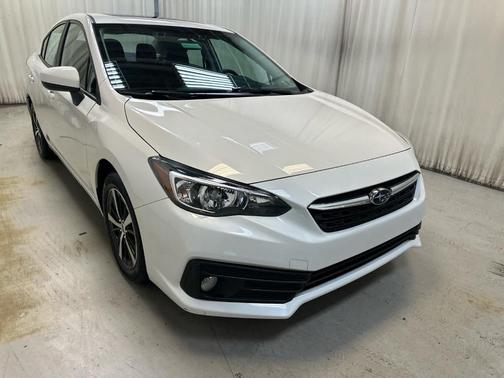 Crystal White Pearl 2021 Subaru Impreza Premium