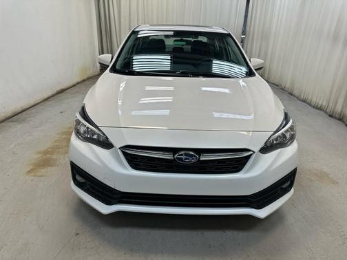 Crystal White Pearl 2021 Subaru Impreza Premium