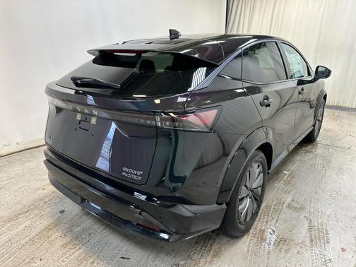 2025 Nissan ARIYA EVOLVE+