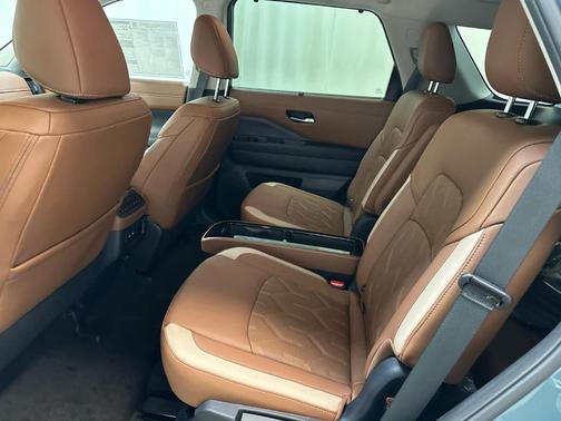 Baltic 2026 Nissan Pathfinder Platinum