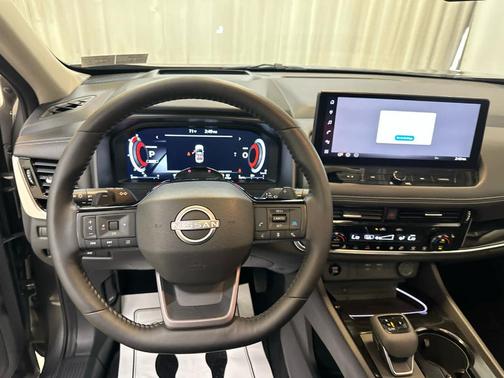 Gun Metallic 2025 Nissan Rogue SL