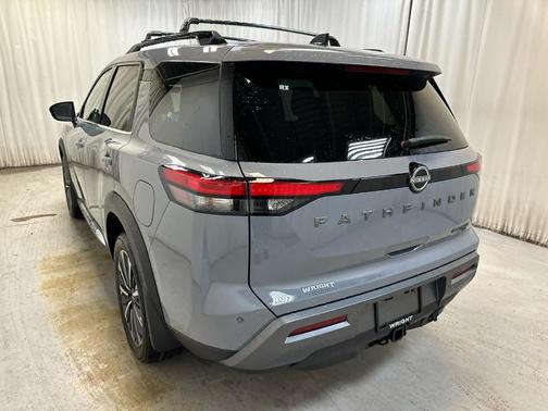 Boulder Gray Metallic 2026 Nissan Pathfinder Platinum