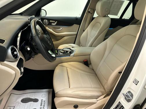 2017 Mercedes-Benz GLC 300 Base 4MATIC