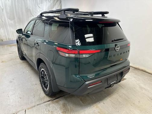 2 Tone Green / Black Roof 2023 Nissan Pathfinder Rock Creek