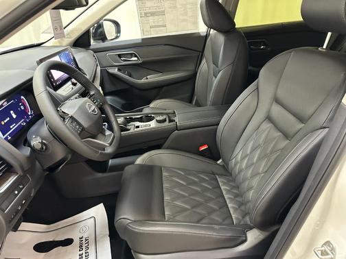 Pearl 2026 Nissan Rogue Platinum