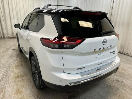 2025 Nissan Rogue Platinum