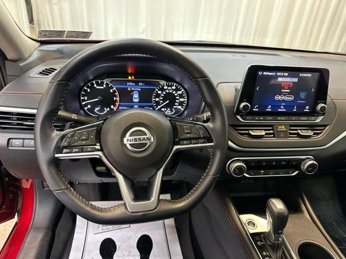 Scarlet Ember 2020 Nissan Altima 2.5 SR