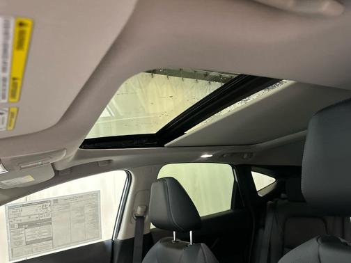 Everest White P 2026 Nissan Murano SL