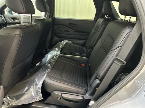 Boulder Gray Metallic 2026 Nissan Pathfinder Rock Creek
