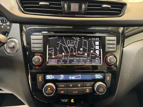 2021 Nissan Rogue Sport SL