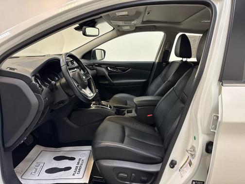 2021 Nissan Rogue Sport SL