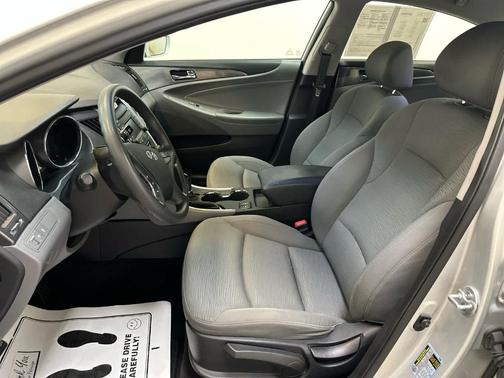 2014 Hyundai SONATA Hybrid Base