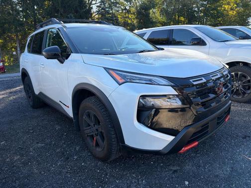 Everest White P 2026 Nissan Rogue Rock Creek