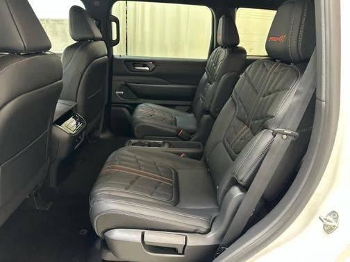 Aspen White 2026 Nissan Armada PRO-4X