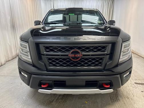 2024 Nissan Titan PRO-4X