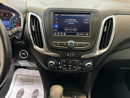 Silver Ice Metallic 2022 Chevrolet Equinox 1LT