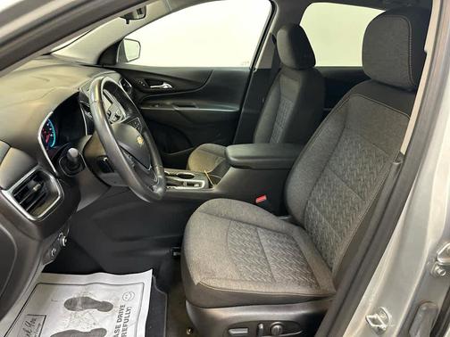 Silver Ice Metallic 2022 Chevrolet Equinox 1LT
