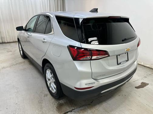 Silver Ice Metallic 2022 Chevrolet Equinox 1LT