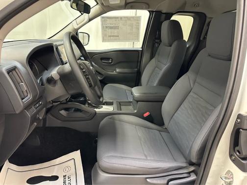 2025 Nissan Frontier S