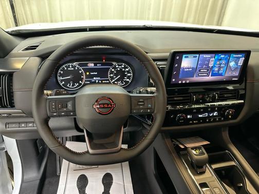 Everest White P 2026 Nissan Pathfinder Rock Creek