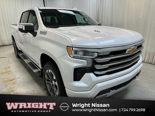 Iridescent Pearl Tricoat 2024 Chevrolet Silverado 1500 High Country