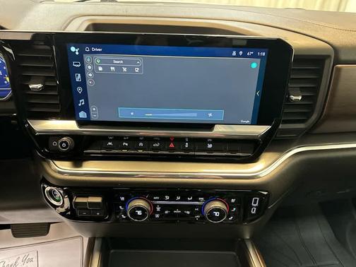 Iridescent Pearl Tricoat 2024 Chevrolet Silverado 1500 High Country