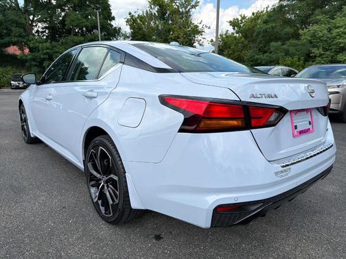 Gray Sky Pearl 2023 Nissan Altima 2.5 SR