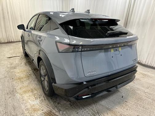 2025 Nissan ARIYA PLATINUM+
