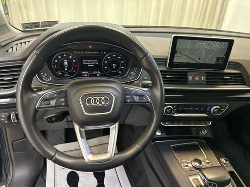 Utopia Blue Metallic 2018 Audi Q5 2.0T Premium Plus
