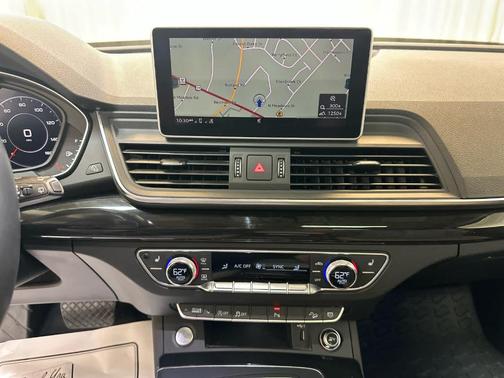 Utopia Blue Metallic 2018 Audi Q5 2.0T Premium Plus