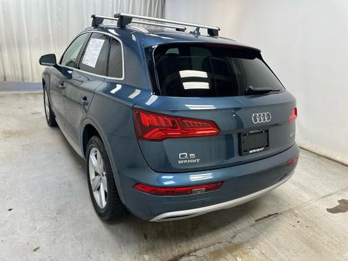 Utopia Blue Metallic 2018 Audi Q5 2.0T Premium Plus