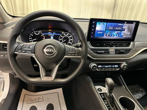 Pearl White Tri-Coat 2026 Nissan Altima SV