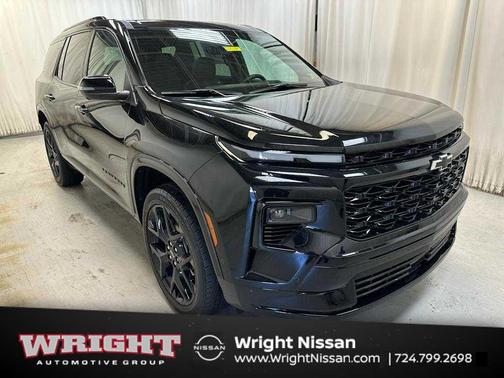 Mosaic Black Metallic 2024 Chevrolet Traverse RS