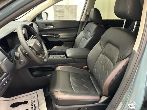 2t Teal Blk Rf 2026 Nissan Pathfinder Platinum