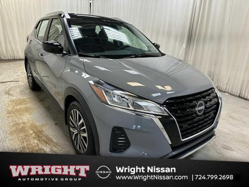 2 Tone Gray / Black 2023 Nissan Kicks SV
