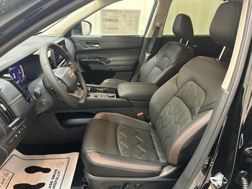 Black 2026 Nissan Pathfinder Platinum