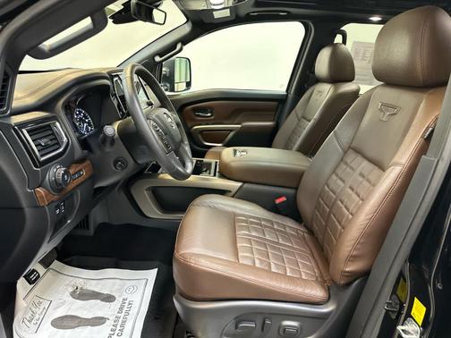 2024 Nissan Titan XD Platinum Reserve