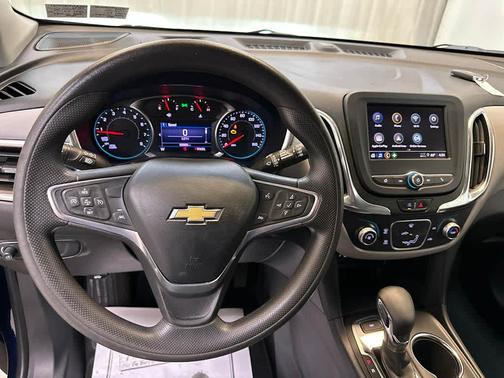 Blue Glow Metallic 2022 Chevrolet Equinox LS