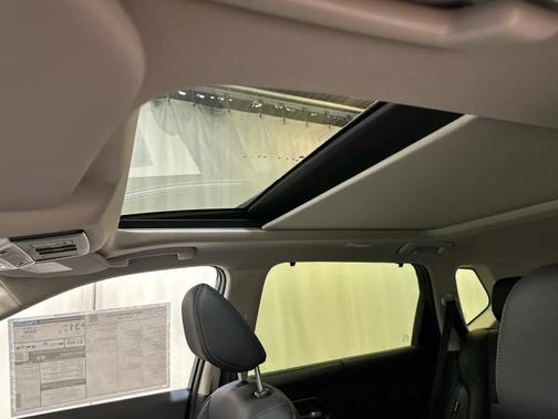 Obsidian Green 2026 Nissan Rogue Platinum