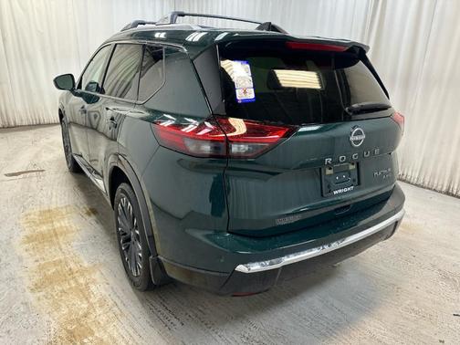 Obsidian Green 2026 Nissan Rogue Platinum