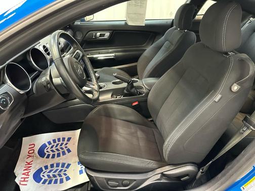 2020 Ford Mustang EcoBoost