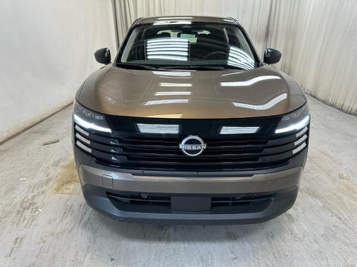 Canyon Bronze M 2025 Nissan Kicks S